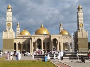 Masjid Agung Abdya tampak depan. Foto Zainun Yusuf