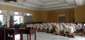 Siswa MAN 2 Samatig Aceh Barat mengikuti SosialisasiPendidikan Wawasan Kebangsaan. Foto Kesbangpol Aceh.